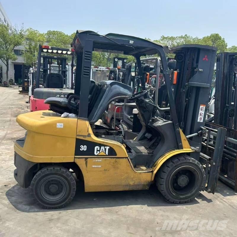 CAT 30 Empilhadores Diesel
