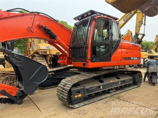 Doosan DX 225 LCA Escavadoras de rastos
