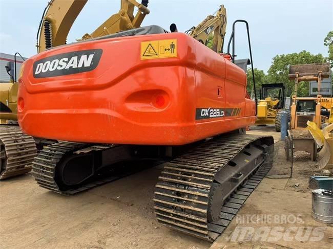 Doosan DX 225 LCA Escavadoras de rastos
