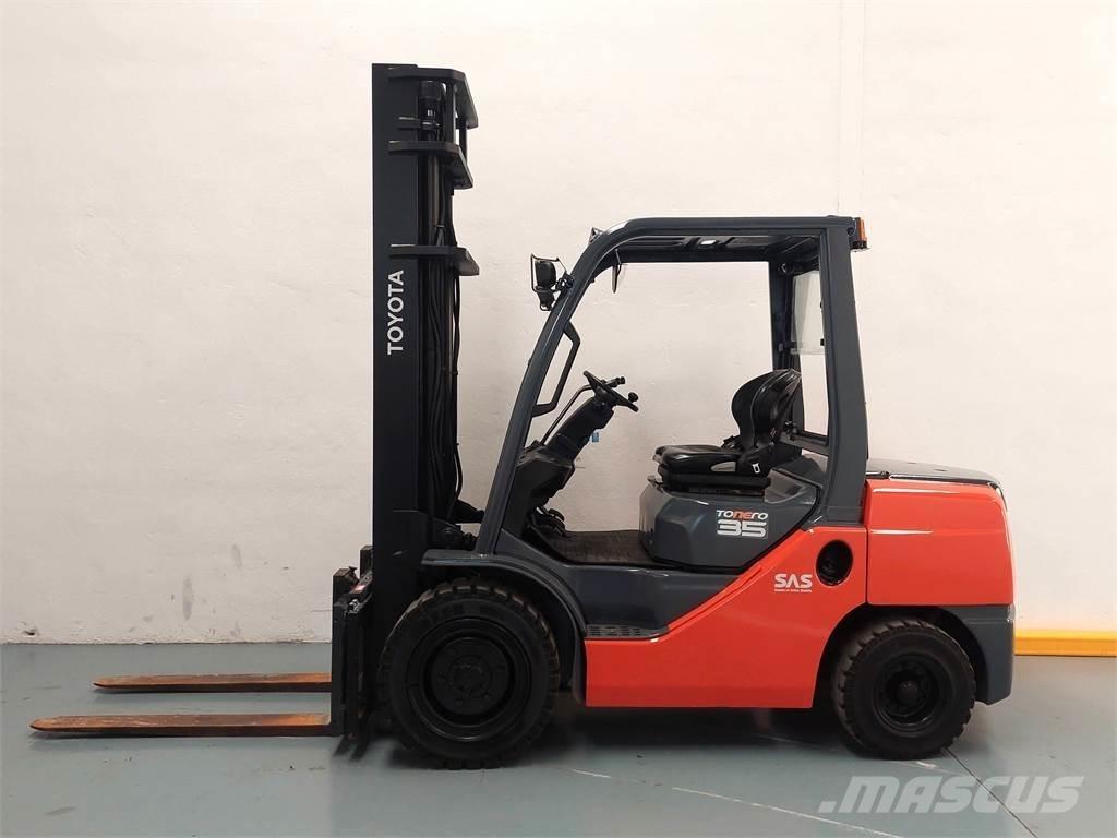 Toyota 52 8FDJF35 Empilhadores Diesel