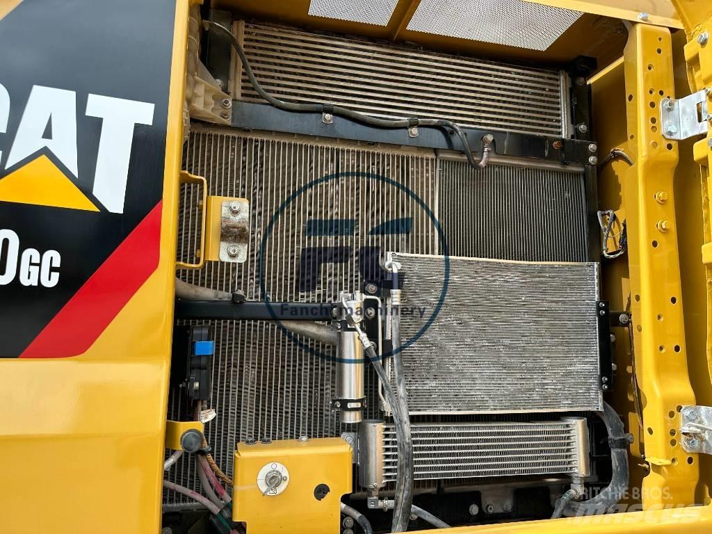 CAT 330 GC Escavadoras de rastos
