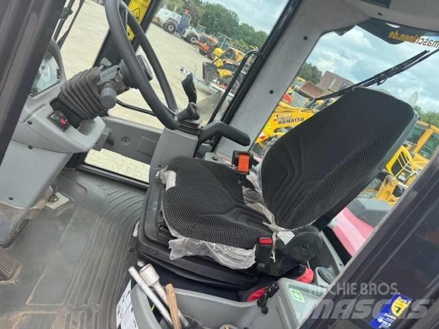 Yanmar V 80-5 Pás carregadoras de rodas
