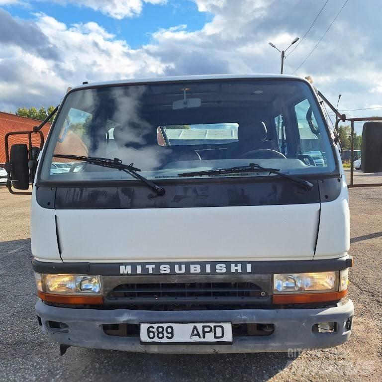 Mitsubishi Canter Camiões grua