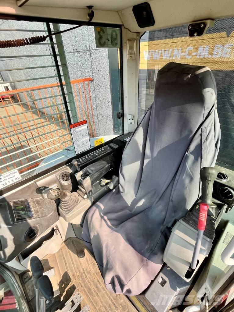 Takeuchi TB 257 FR Mini Escavadoras <7t