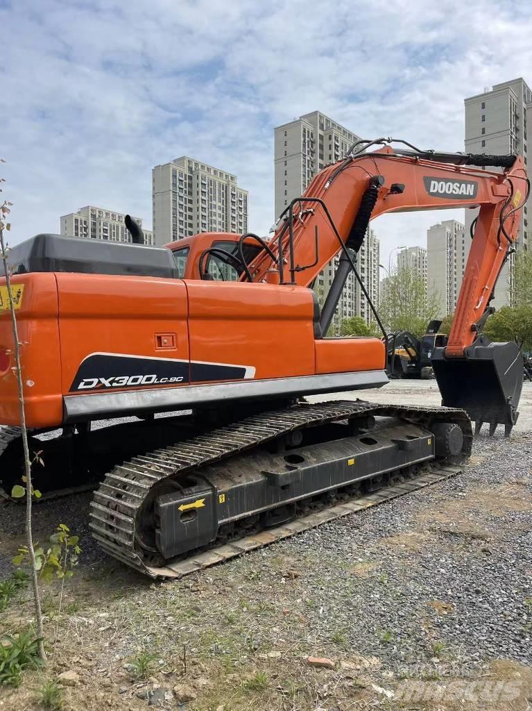 Doosan DX 300 LC Escavadoras de rastos