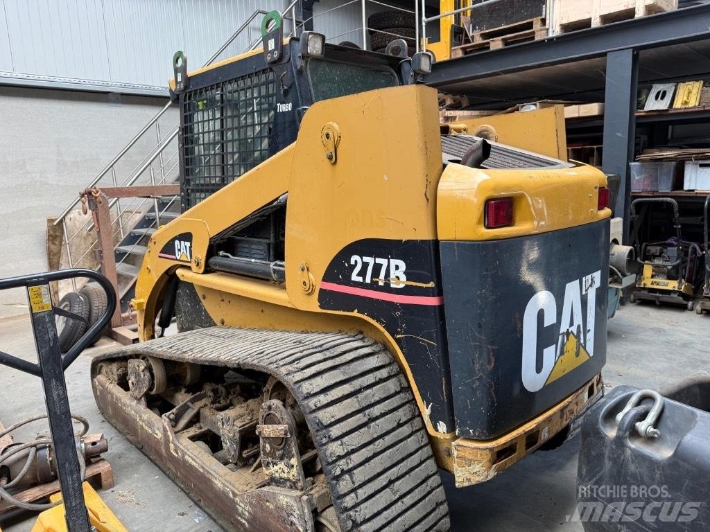 CAT 277B Carregadoras de direcção deslizante