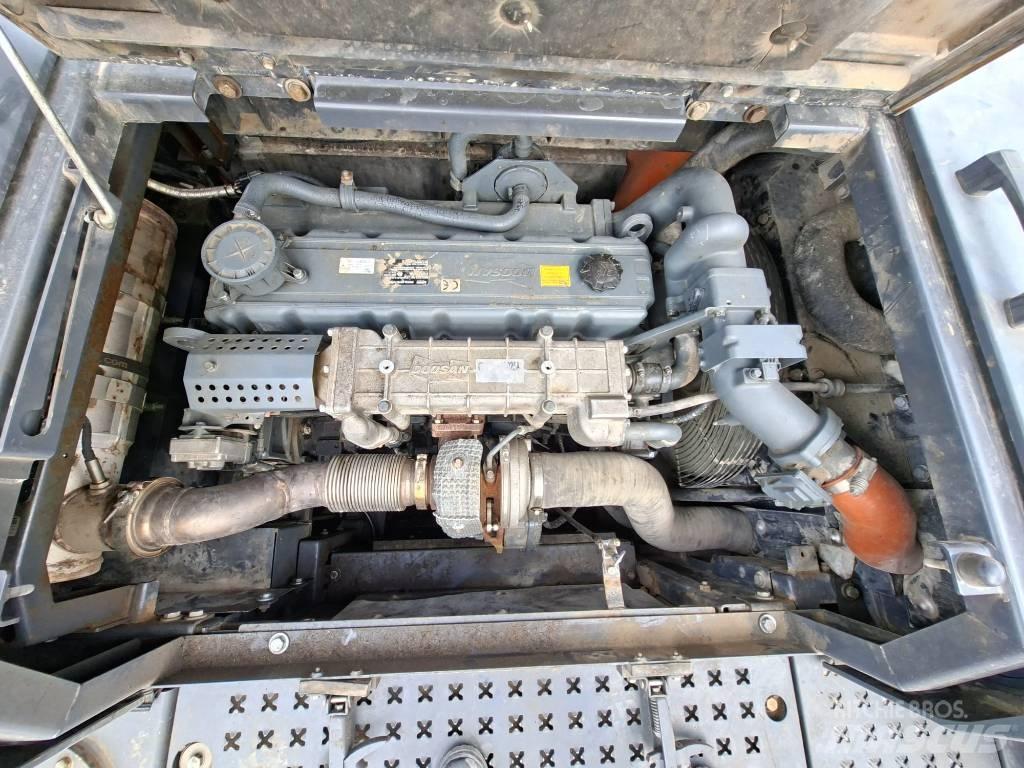 Doosan DX 300 LC-5 Escavadoras de rastos