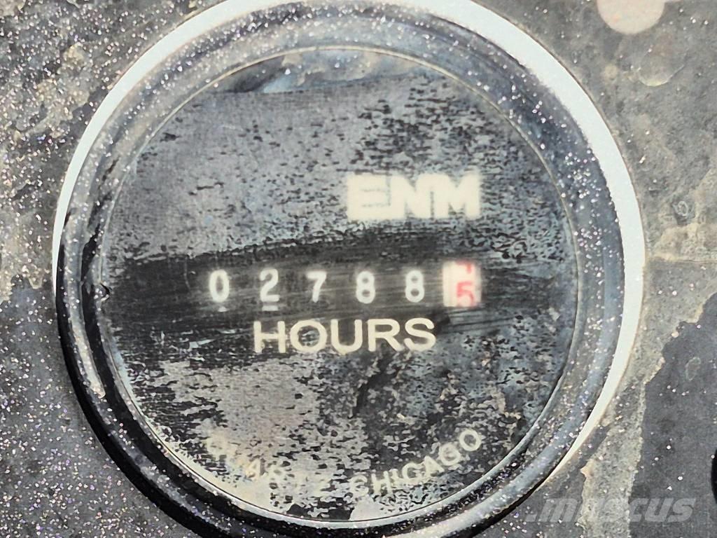 MEC 60J Elevadores braços articulados