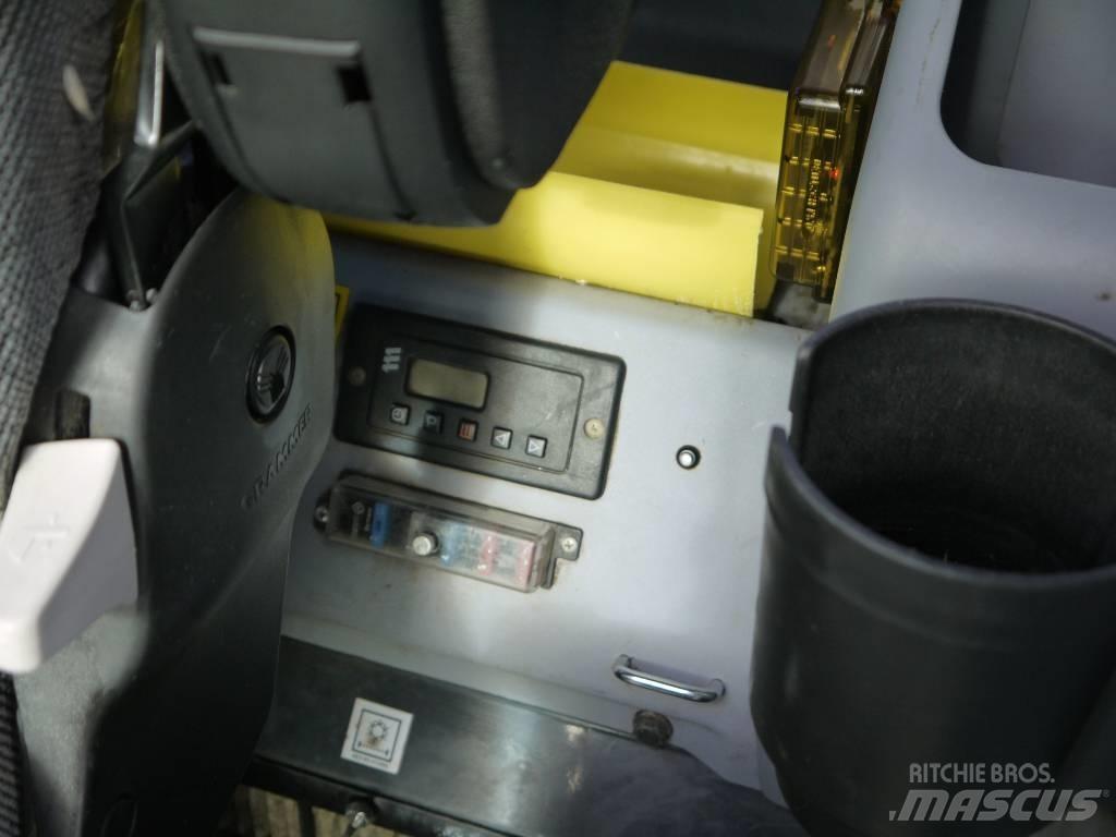 Komatsu PW 160-7E0 Escavadoras de rodas