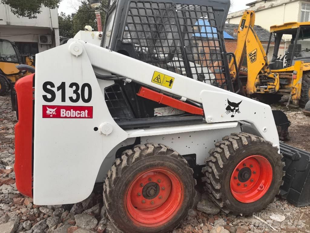 Bobcat S 130 Carregadoras de direcção deslizante