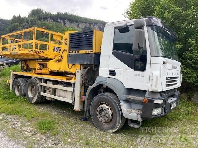 Iveco TRAKKER Camiões grua