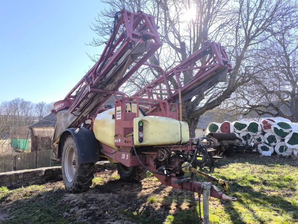 Hardi Commander 2800 Pulverizadores rebocados