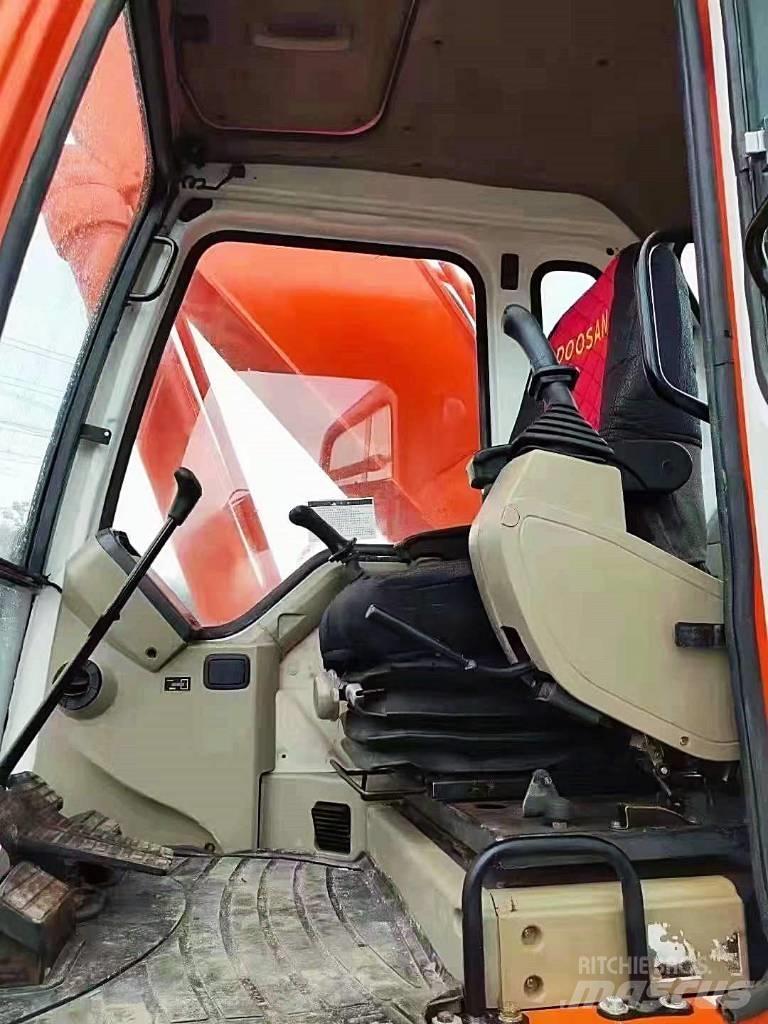 Doosan 300 Escavadoras de rastos