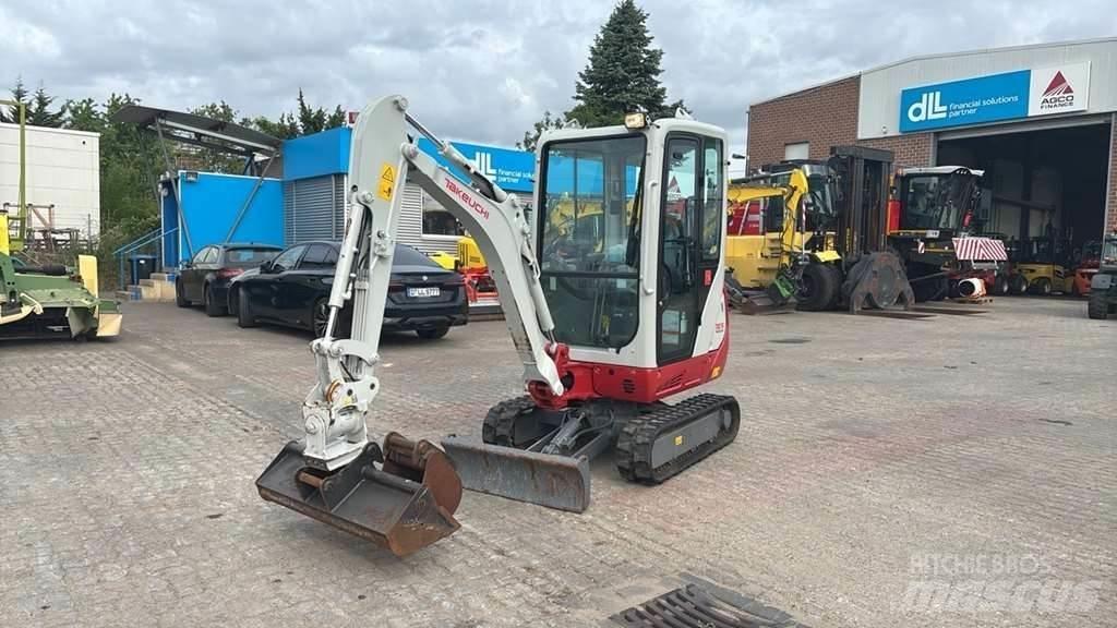 Takeuchi TB216 A Mini Escavadoras <7t