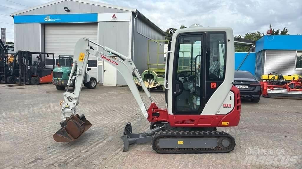 Takeuchi TB216 A Mini Escavadoras <7t