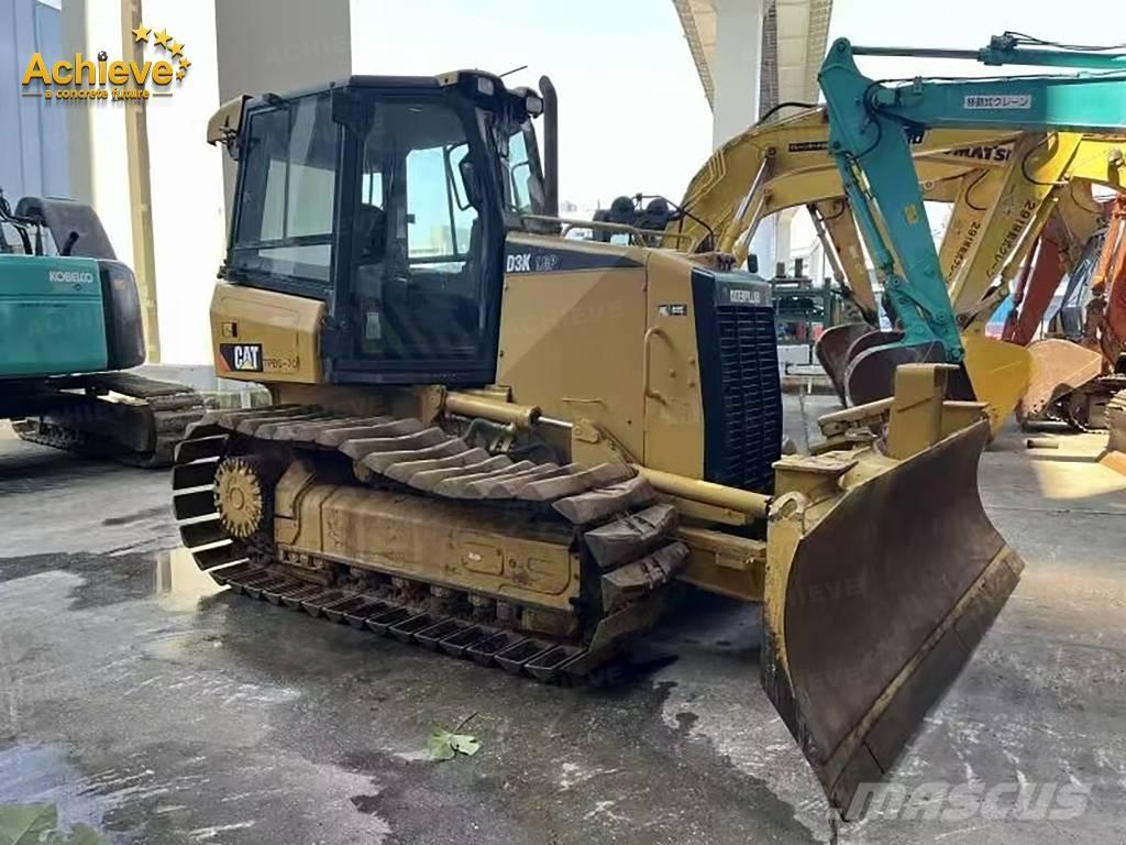 CAT D 3 Dozers - Tratores rastos
