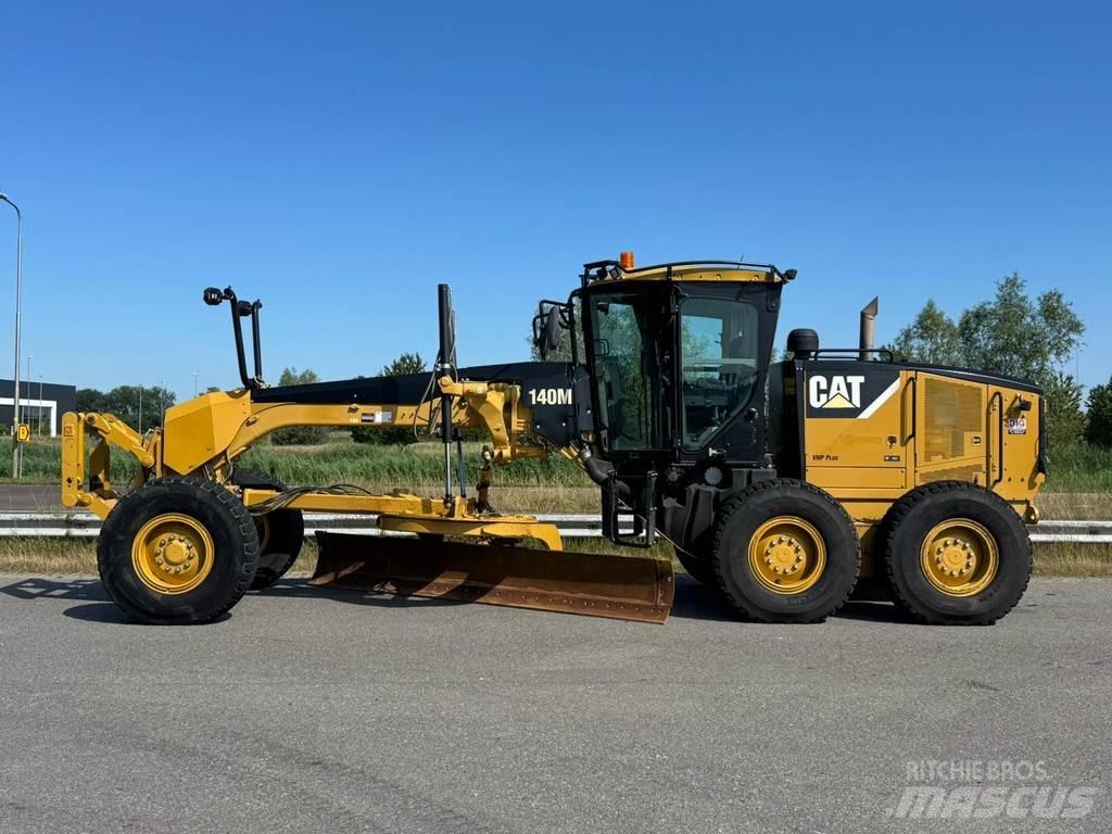 CAT 140M Motoniveladoras