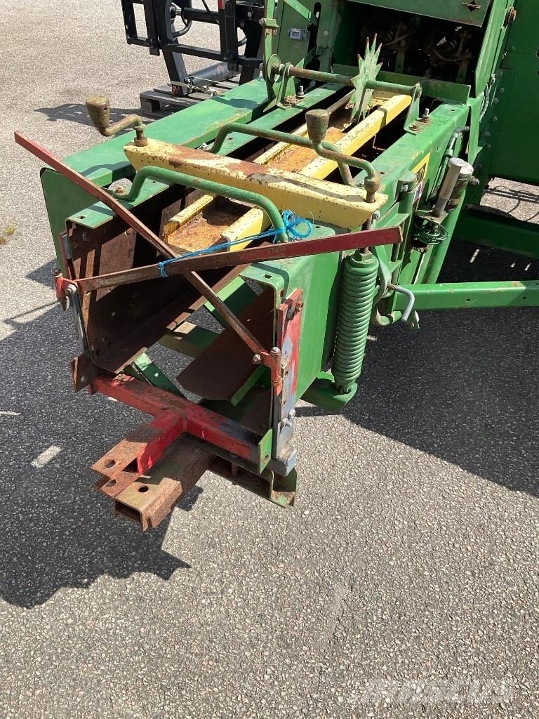 John Deere 440 Enfardadeira de fardos quadrados