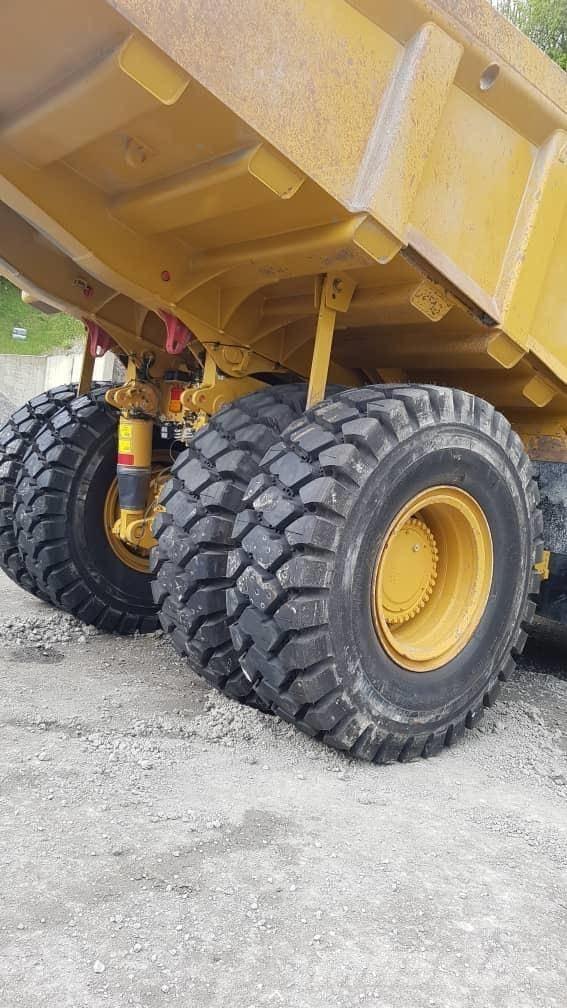 CAT 775 G Camiőes dumper basculantes rígidos
