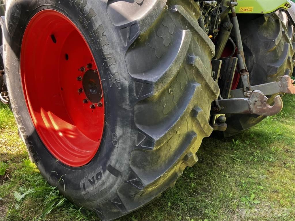 CLAAS Axion 850 Tratores Agrícolas usados