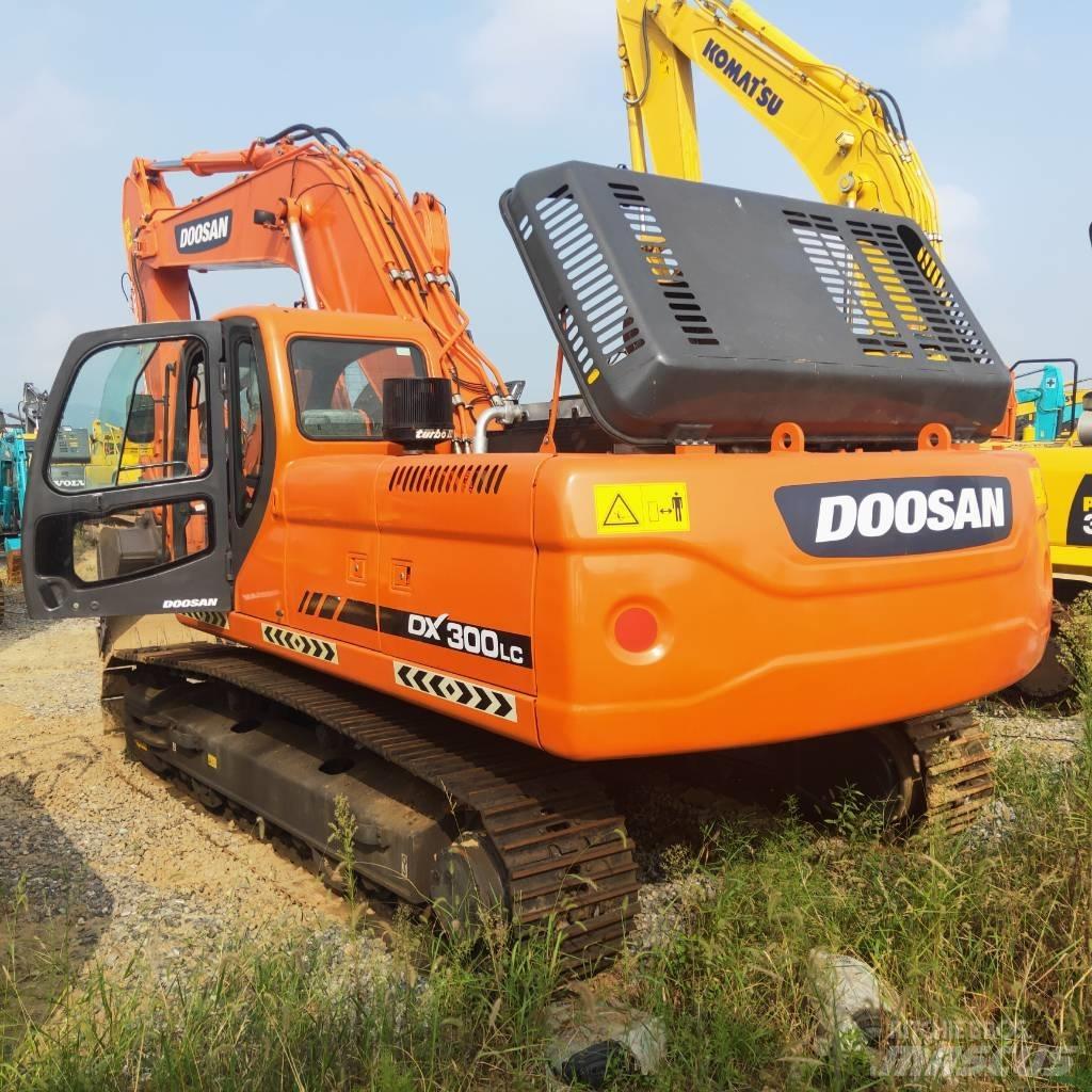 Doosan DX 300 LC Escavadoras de rastos