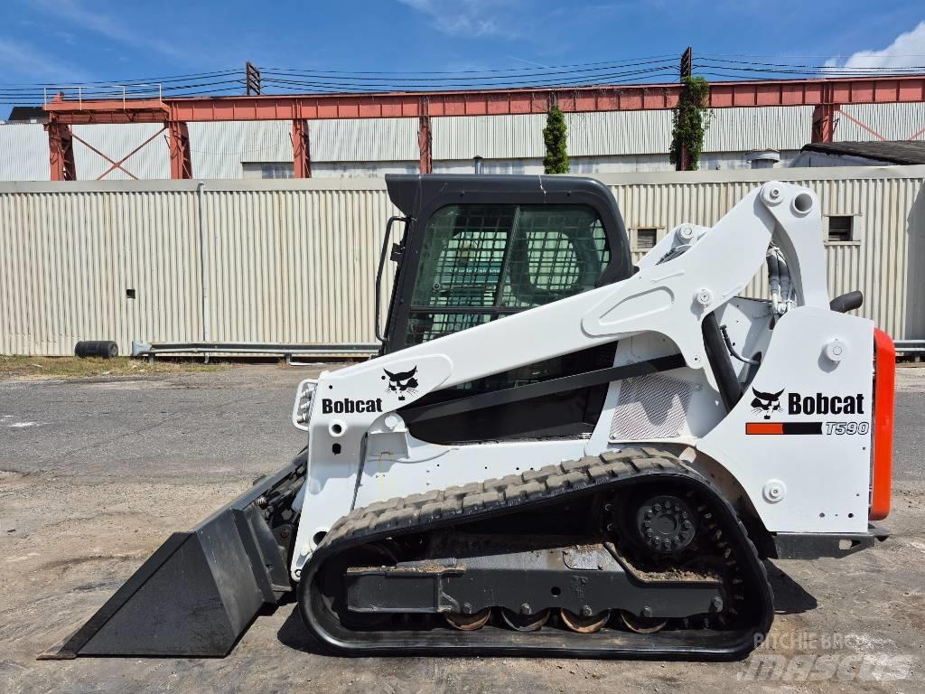 Bobcat T 590 Carregadoras de direcção deslizante