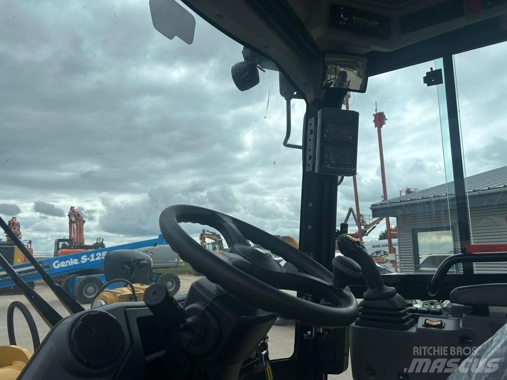 CAT 906 Pás carregadoras de rodas