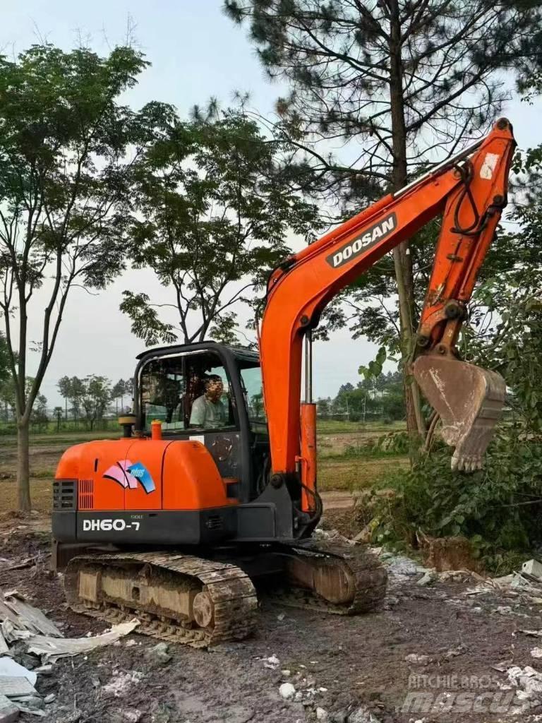 Doosan DH60 Mini Escavadoras <7t