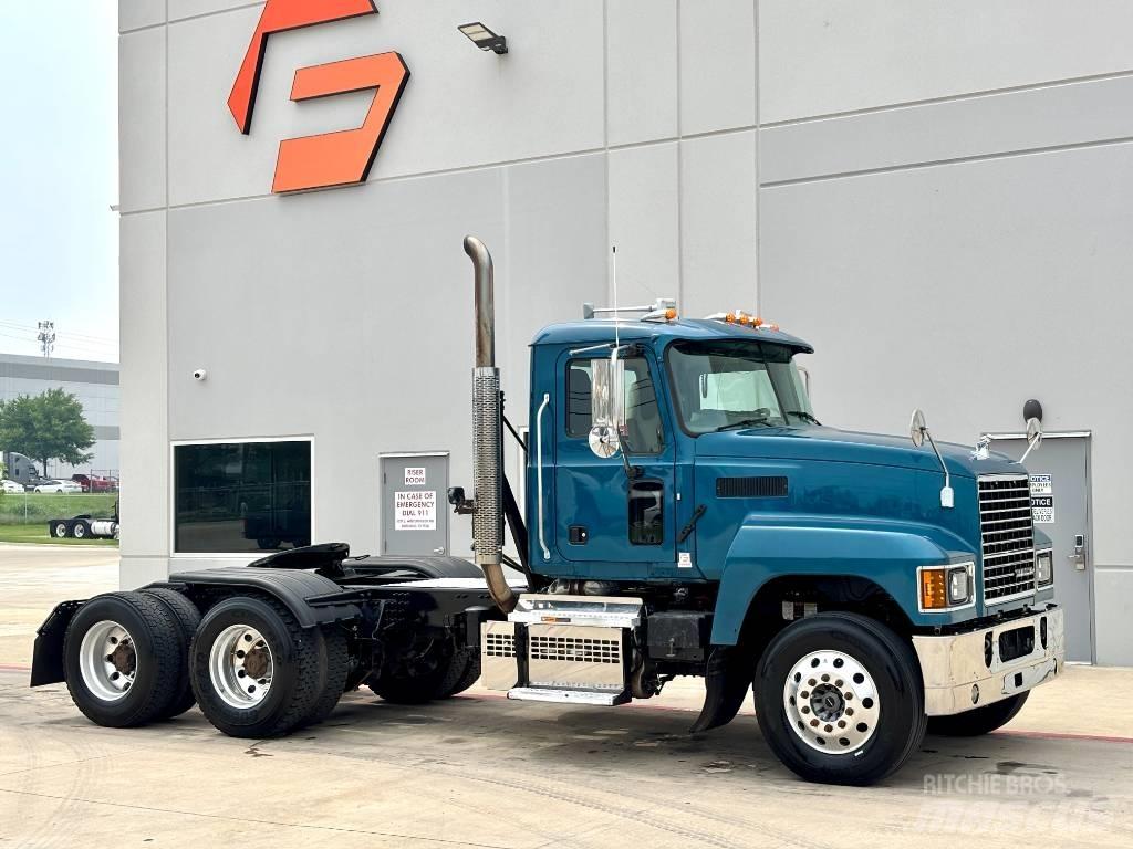 Mack Pinnacle Tractores (camiões)