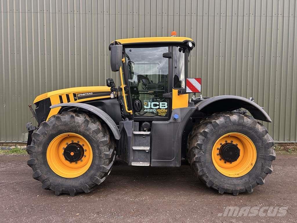 JCB Fastrac 4220 Tratores Agrícolas usados