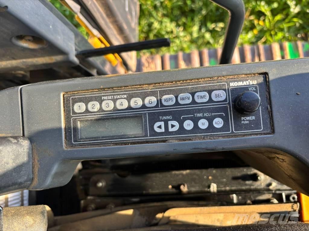 Komatsu PC 210 LC-8 Escavadoras de rastos