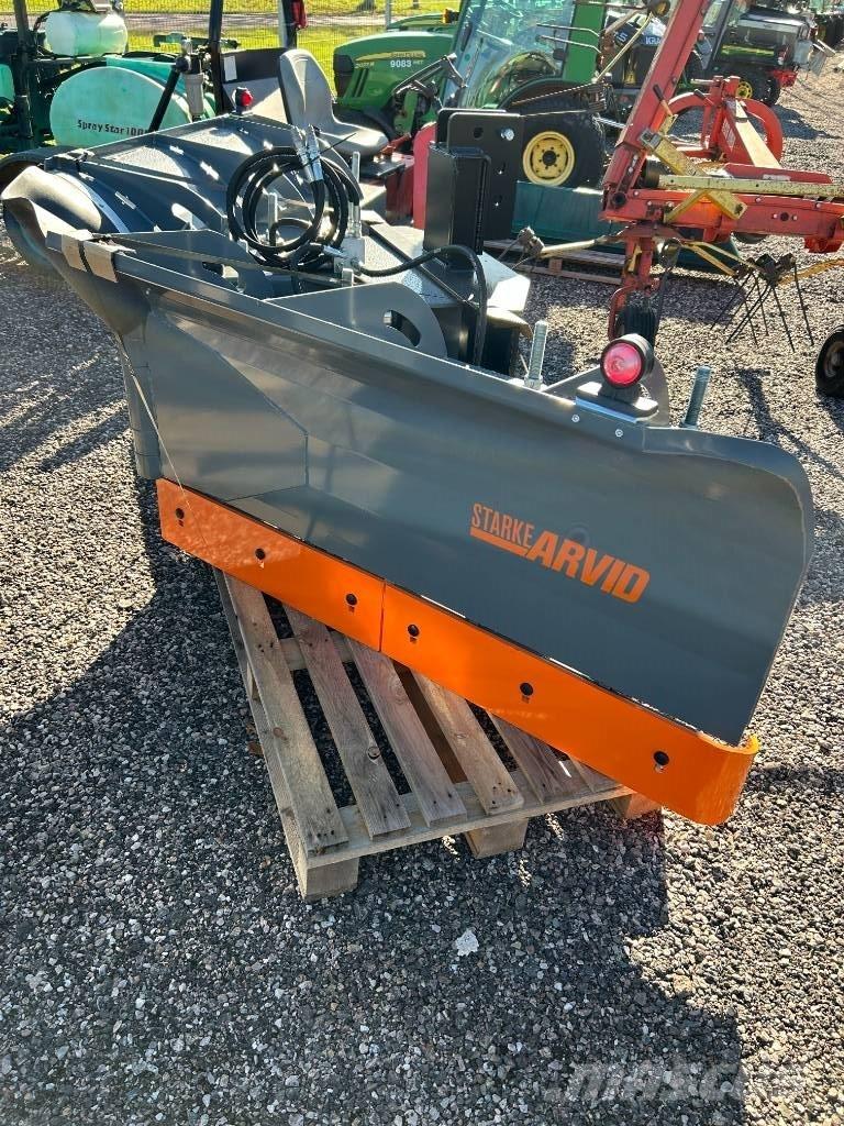 Fjärås 325 vikplog Alisador de neve