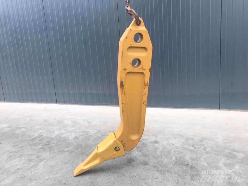Komatsu D61 Shank Escarificadores
