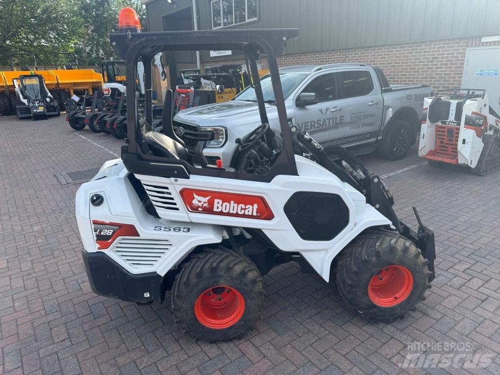Bobcat L 28 Mini carregadoras