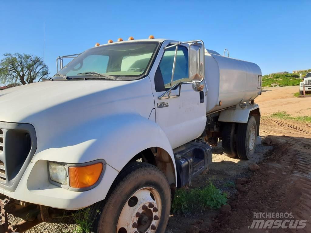 Ford F 750 Auto-tanques