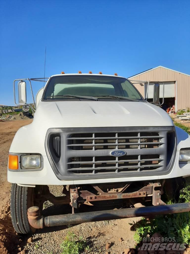 Ford F 750 Auto-tanques