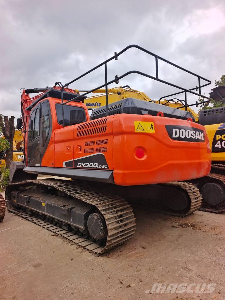 Doosan DX 300LC-9C Escavadoras de rastos