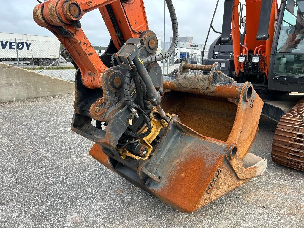 Hitachi ZX 210 LC-6 Escavadoras de rastos