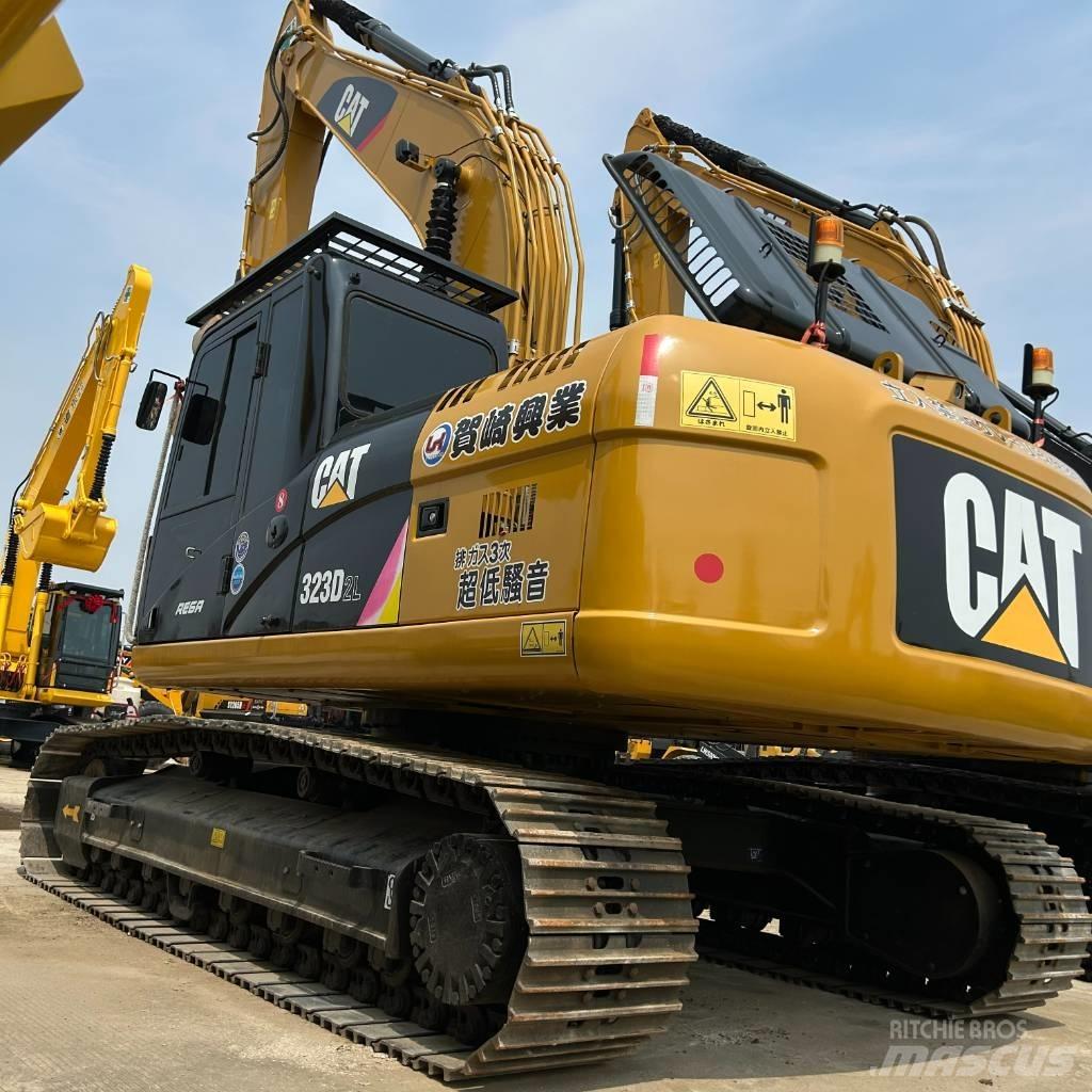 CAT 323D2L Escavadoras de rastos
