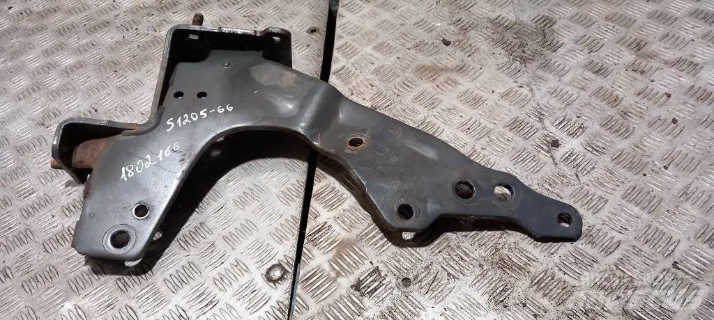 Scania R 440.   1802166 Chassis e suspensões