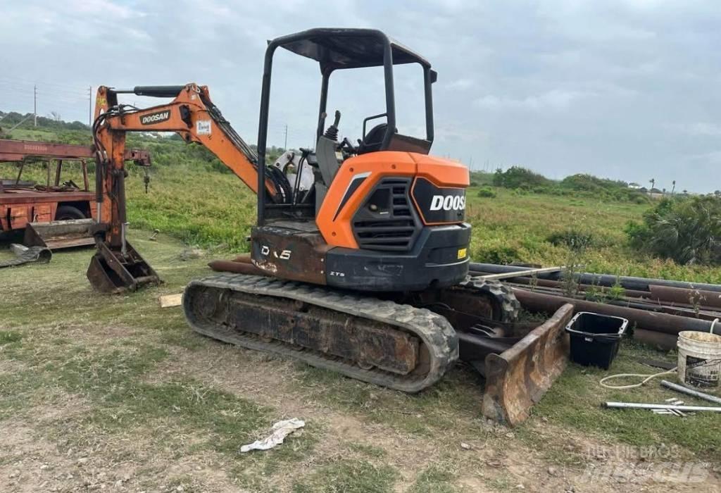 Doosan DX50 Escavadoras de rastos