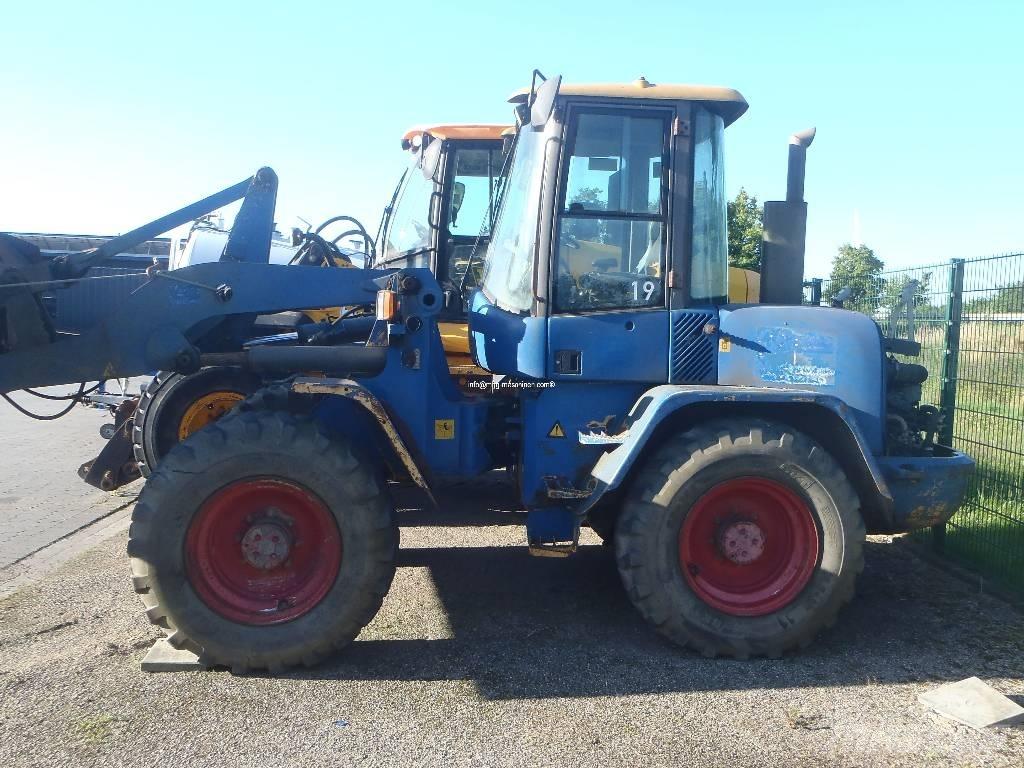 Volvo BM L45 defekt Pás carregadoras de rodas