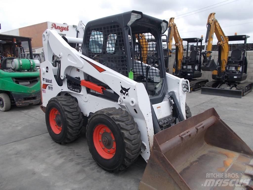 Bobcat S740 Carregadoras de direcção deslizante