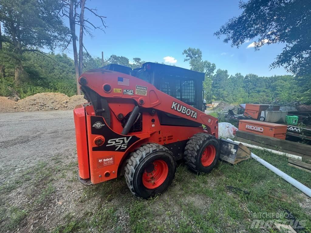 Kubota SSV 75 Carregadoras de direcção deslizante