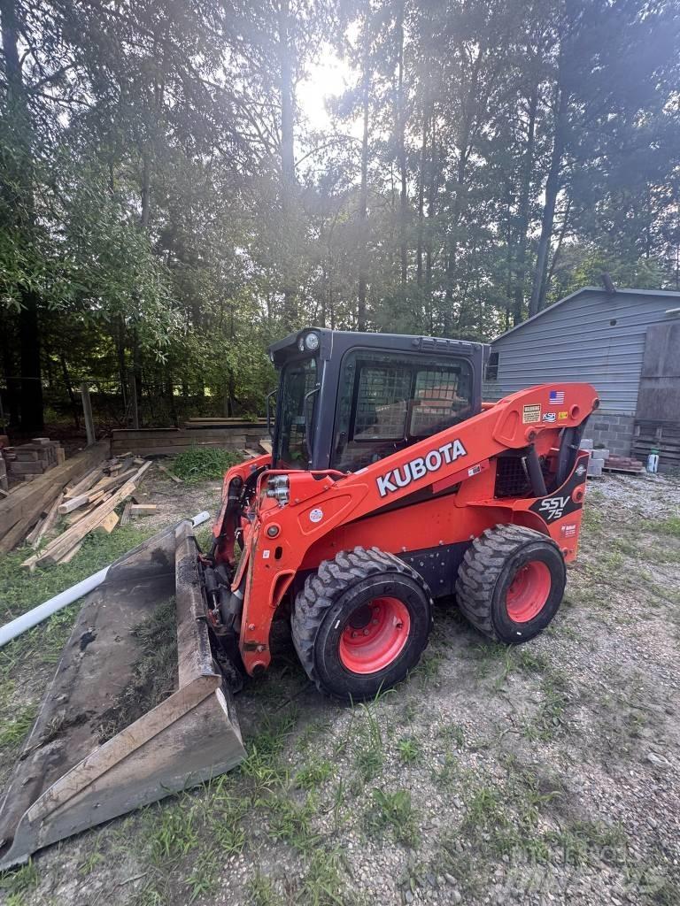 Kubota SSV 75 Carregadoras de direcção deslizante