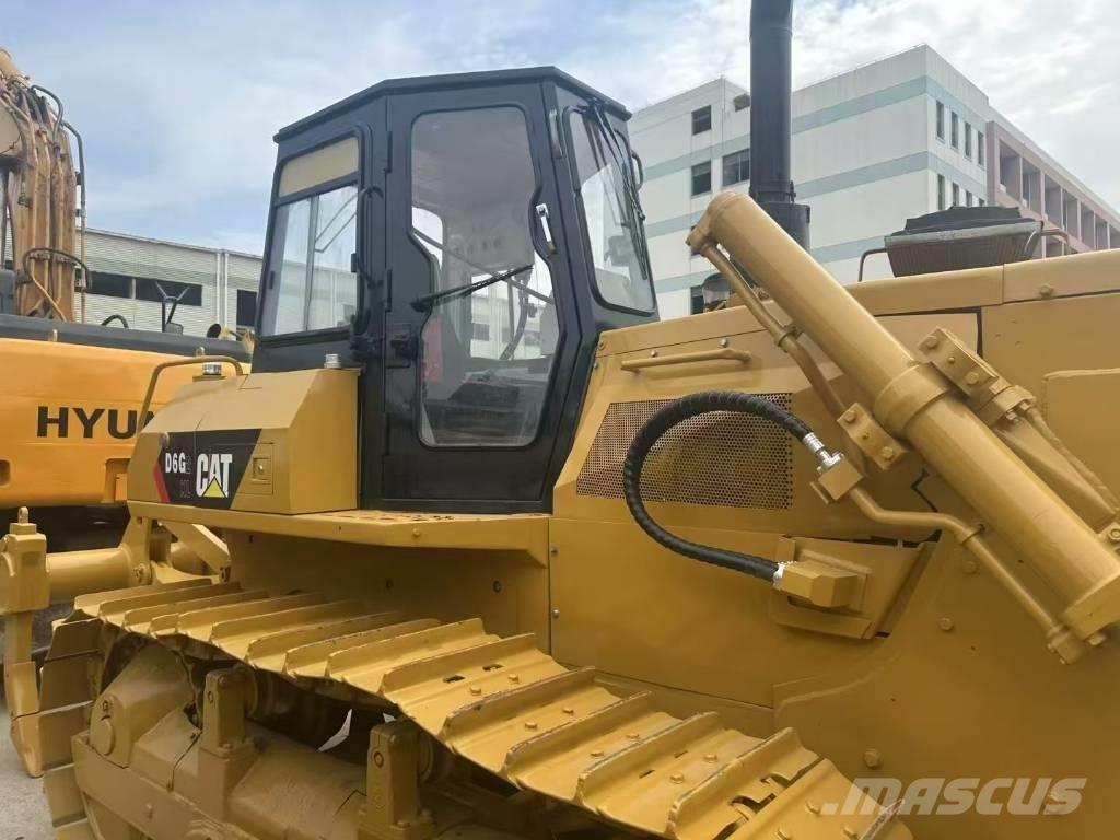 CAT D 6 G Dozers - Tratores rastos