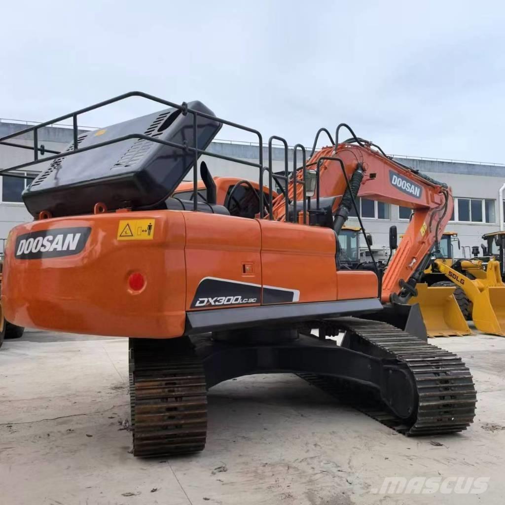 Doosan DX 300 Escavadoras de rastos