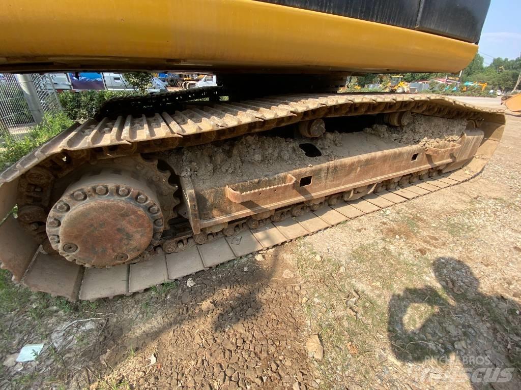 CAT 324D Escavadoras de rastos