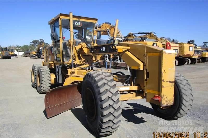 CAT 140K Motoniveladoras