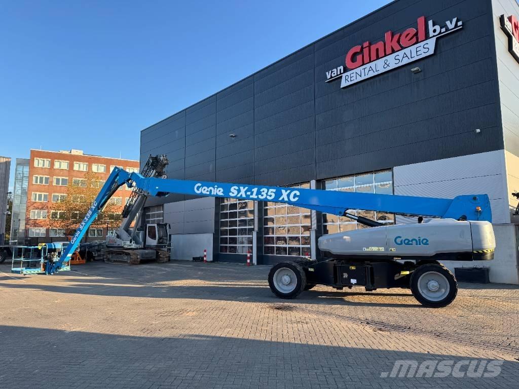 Genie SX 135 XC Elevadores braços Telescópicos